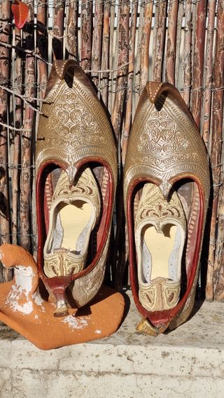 Zapatos de boda afganos bordados