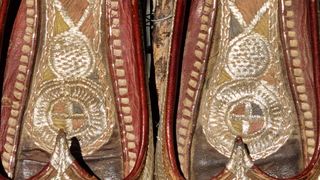 Zapatos de boda afganos bordados