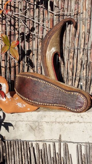 Zapatos de boda afganos bordados