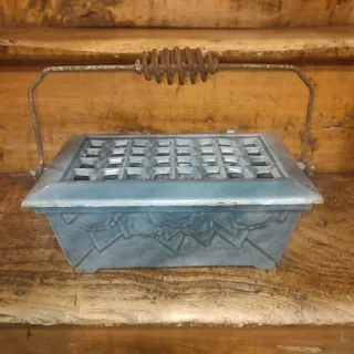 Brasero Antiguo de Hierro Esmaltado Portátil