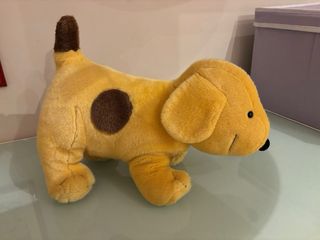 Peluche di Spot, il cagnolino giallo con macchie