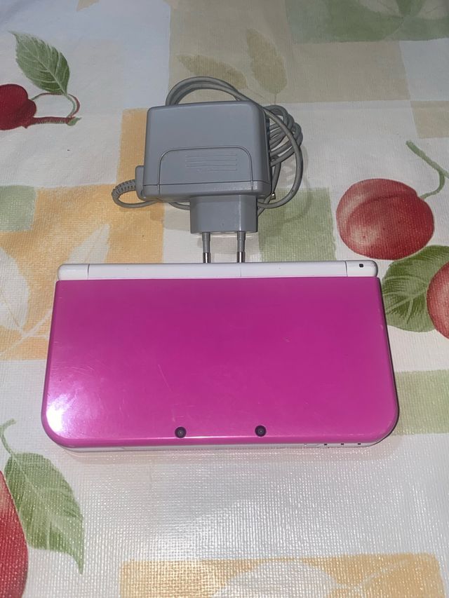New Nintendo 3DS Rosa con Cargador