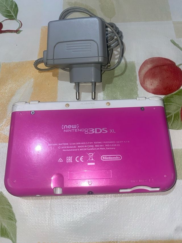 New Nintendo 3DS Rosa con Cargador