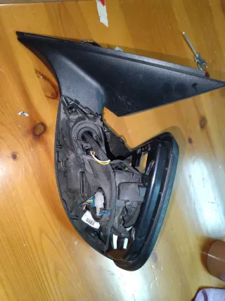 Retrovisor Mercedes Clase C A2058101102 izquierdo.