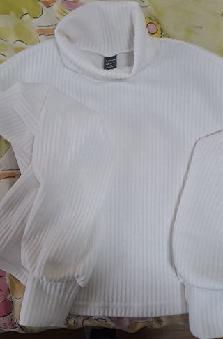 Top SHEIN cuello alto blanco talla XS. Esta sin us