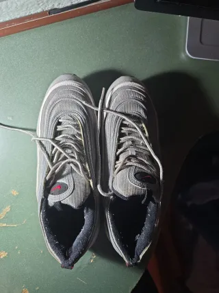 Nike Air Max Gris y Rojo