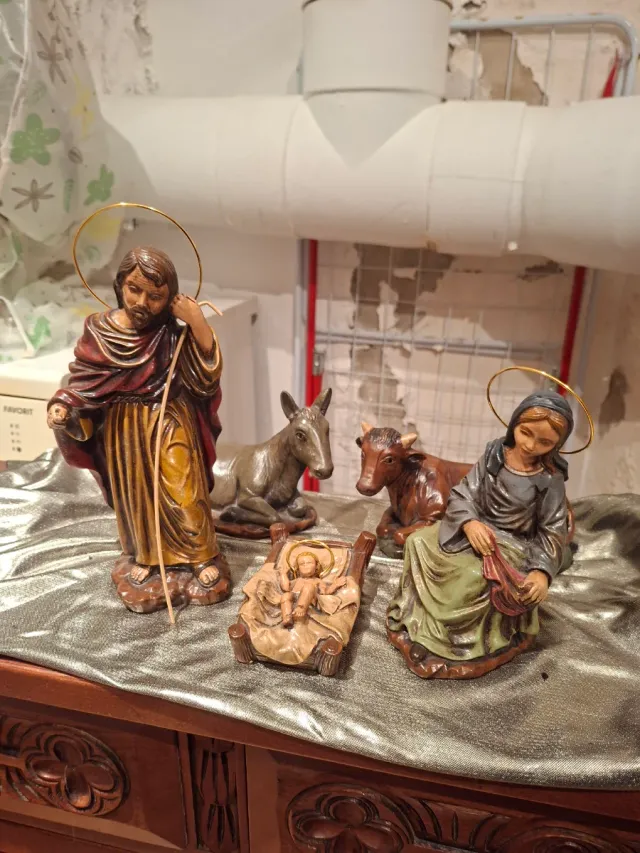 Figuras artesanas de Belén Navideño