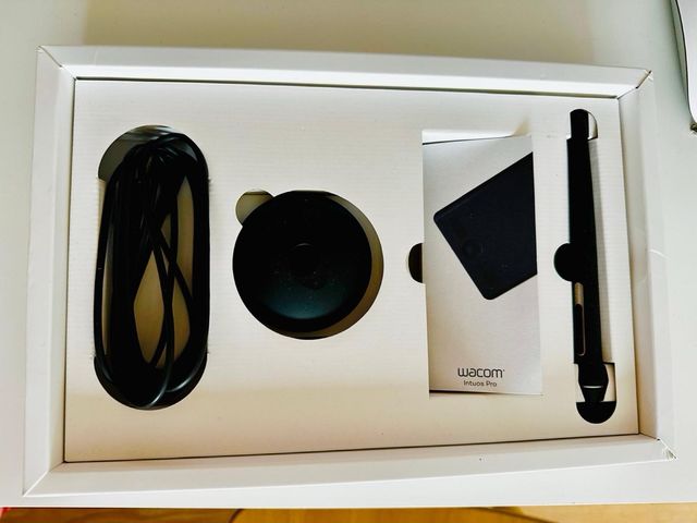 Wacom Intuos Pro S Tableta Gráfica. Sin uso.