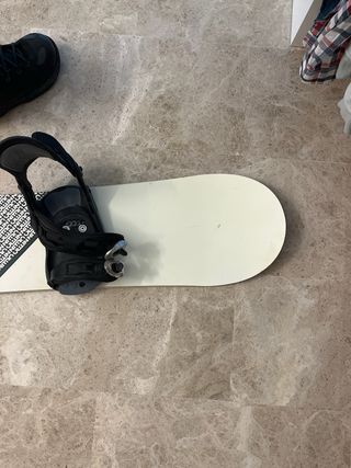 Pack snowboard completo tabla + fijaciones + botas