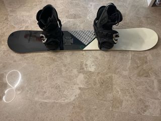 Pack snowboard completo tabla + fijaciones + botas