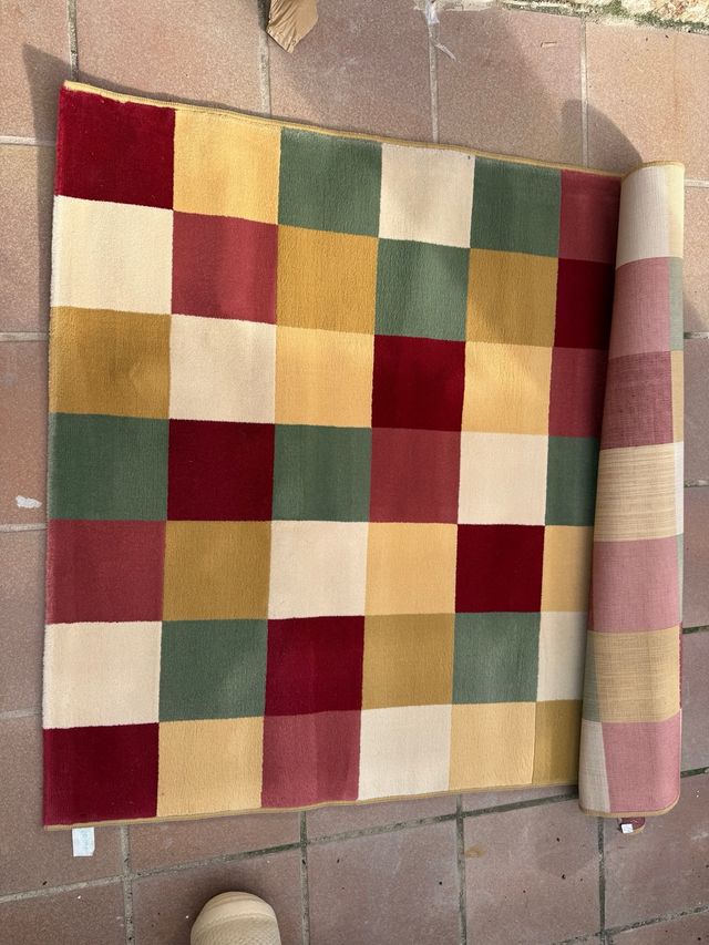 Tapete com design de quadrados 1,30x1,90