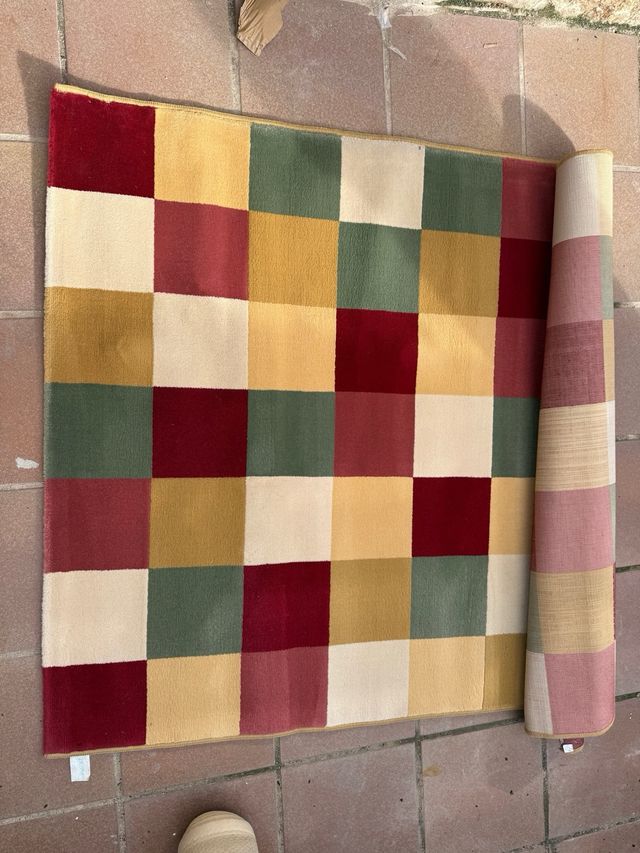 Tapete com design de quadrados 1,30x1,90