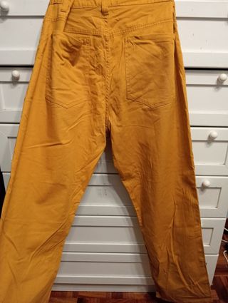 Pantalón H&M Mostaza Talla 46 (Hombre)