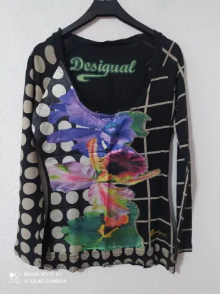 Camiseta Desigual Multicolor y Negro