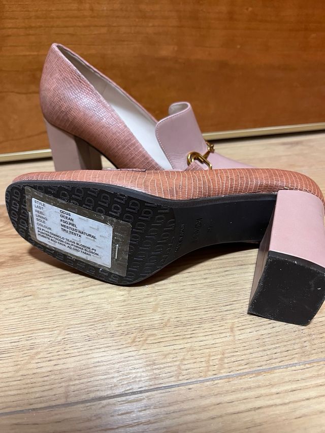 Mocasines Lodi Piel Rosa y Dorado