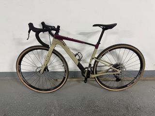 Cannondale Topstone 700 Gravel Bike