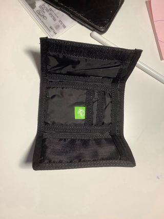 Cartera Quiksilver Camuflaje Negra y Verde