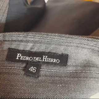 Falda Pedro del Hierro gris talla 46.