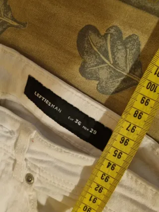 Lote 4 Pantalones (Azul, Gris, Blanco y gris)