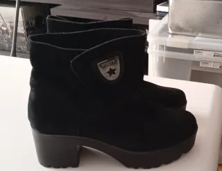 Botas negras ante talla 39