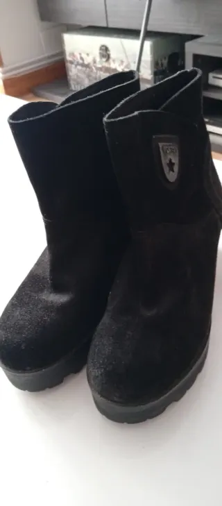 Botas negras ante talla 39