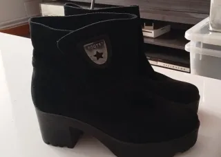 Botas negras ante talla 39