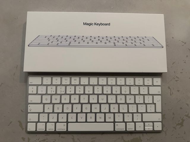Teclado Apple Magic Keyboard Plata