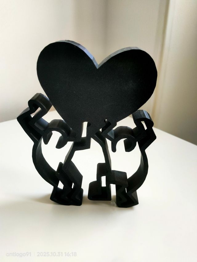 Figura Keith Haring Cuore Nero