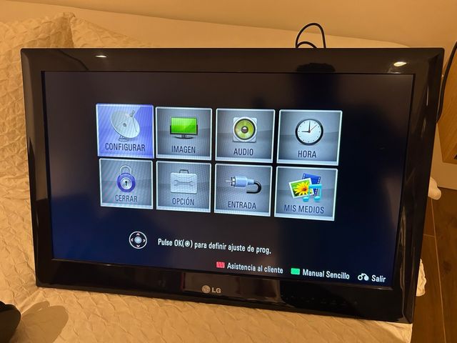 TV LG 26” + Mando + Soporte Techo