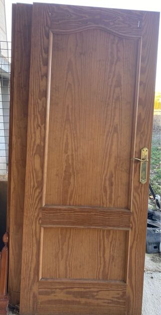 Puertas de pino en buen estado