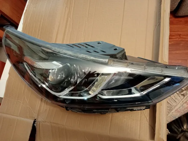 FARO DERECHO HYUNDAI I30 III