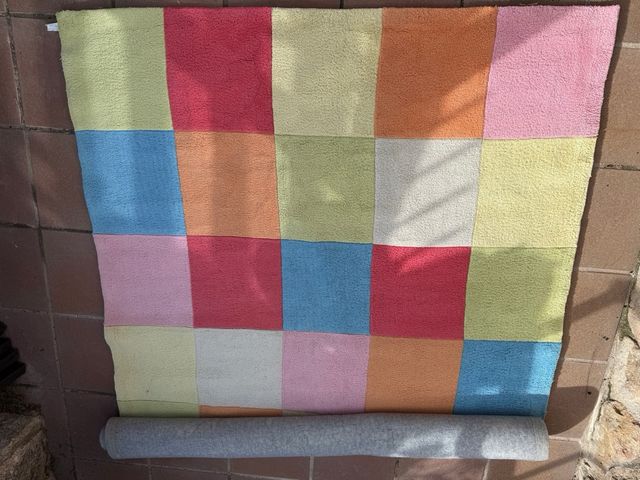 Tapete de pelo com design de quadrados 1,55x2,35 m