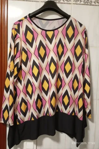 Blusa estampada rombos