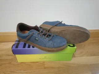 Zapatillas Timpers azules y marrones