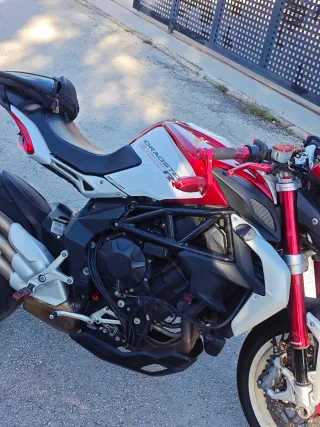 MV Agusta Dragster 800RR