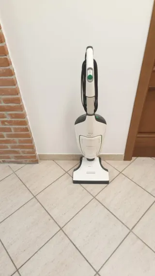 Folletto VK 200 Aspirapolvere