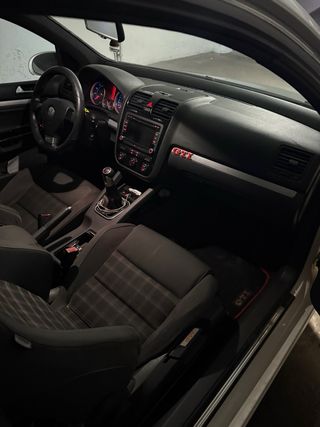 Volkswagen Golf 2005