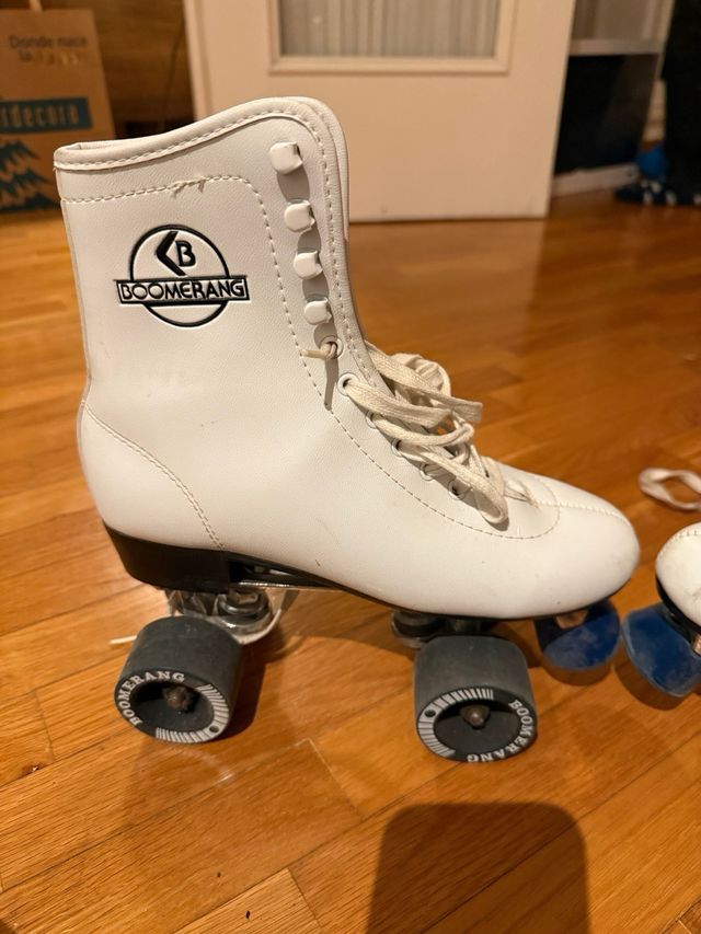 Patines 4 Ruedas Boomerang Blancos Talla 37