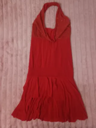 Vestido rojo y beige con volantes