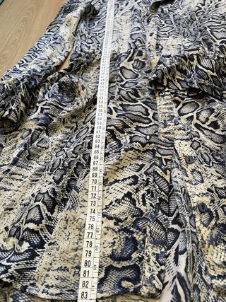 Vestido camisero estampado serpiente Talla L