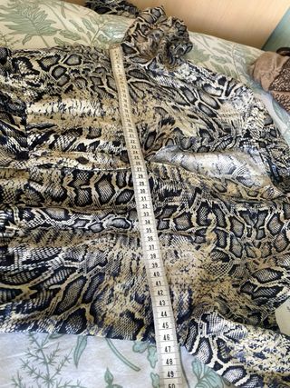 Vestido camisero estampado serpiente Talla L
