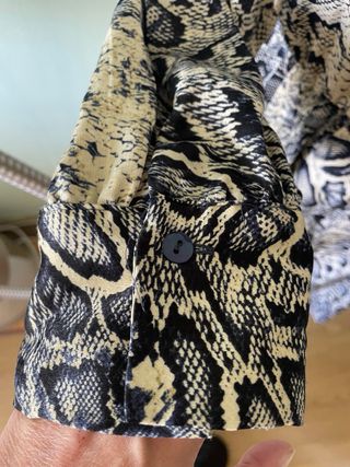 Vestido camisero estampado serpiente Talla L