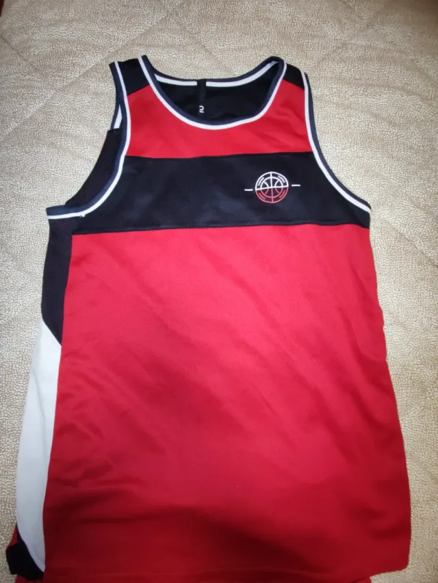 Lote 2 equipaciones baloncesto Tallas 12-14