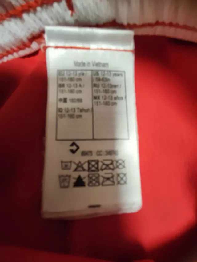 Lote 2 equipaciones baloncesto Tallas 12-14