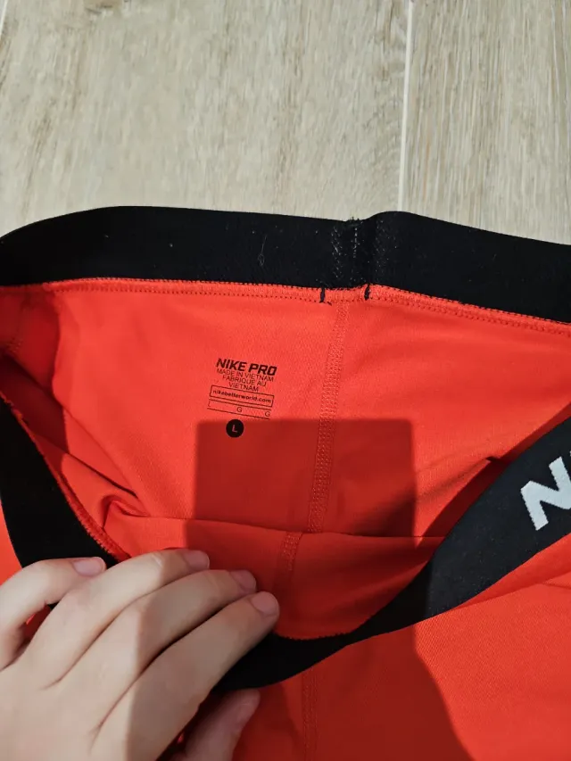 Pantalones cortos Nike rojos