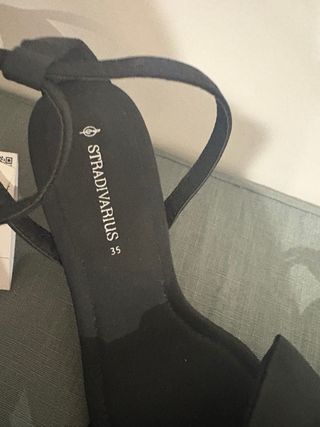 Sandalias Stradivarius Negras Lazo