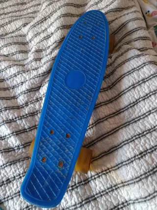 Monopatín azul para niños