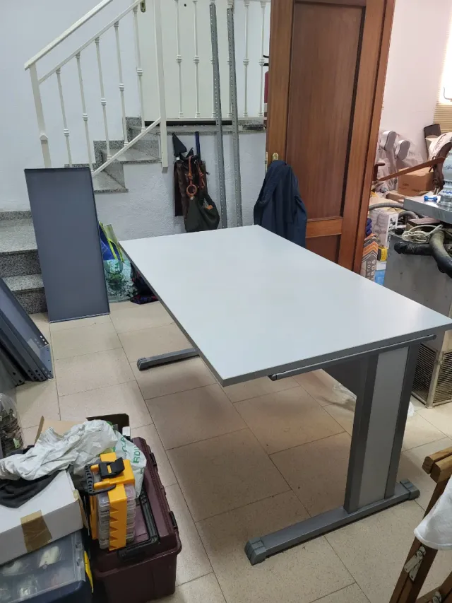 Mesa de oficina KARE con cajonera
