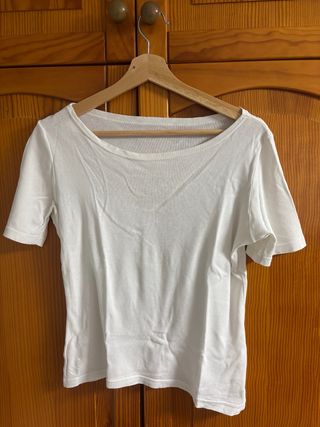 Camiseta blanca mujer cuello abierto Talla M