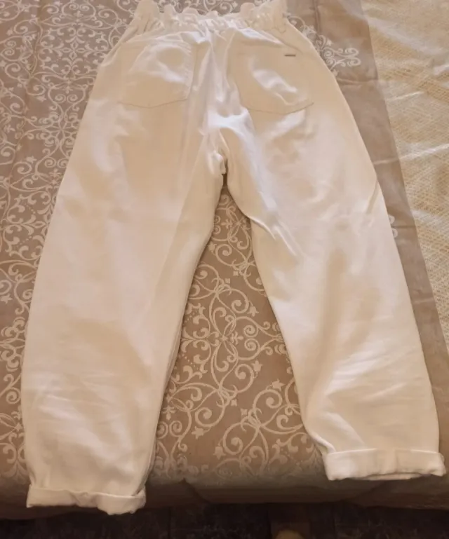 Vaqueros blancos de Zara